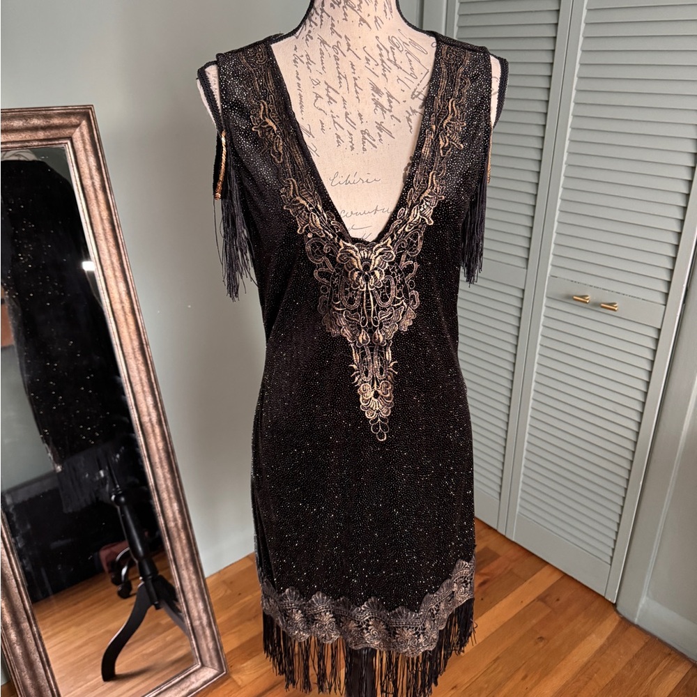 Gatsby/Flapper girl Black and Gold dress